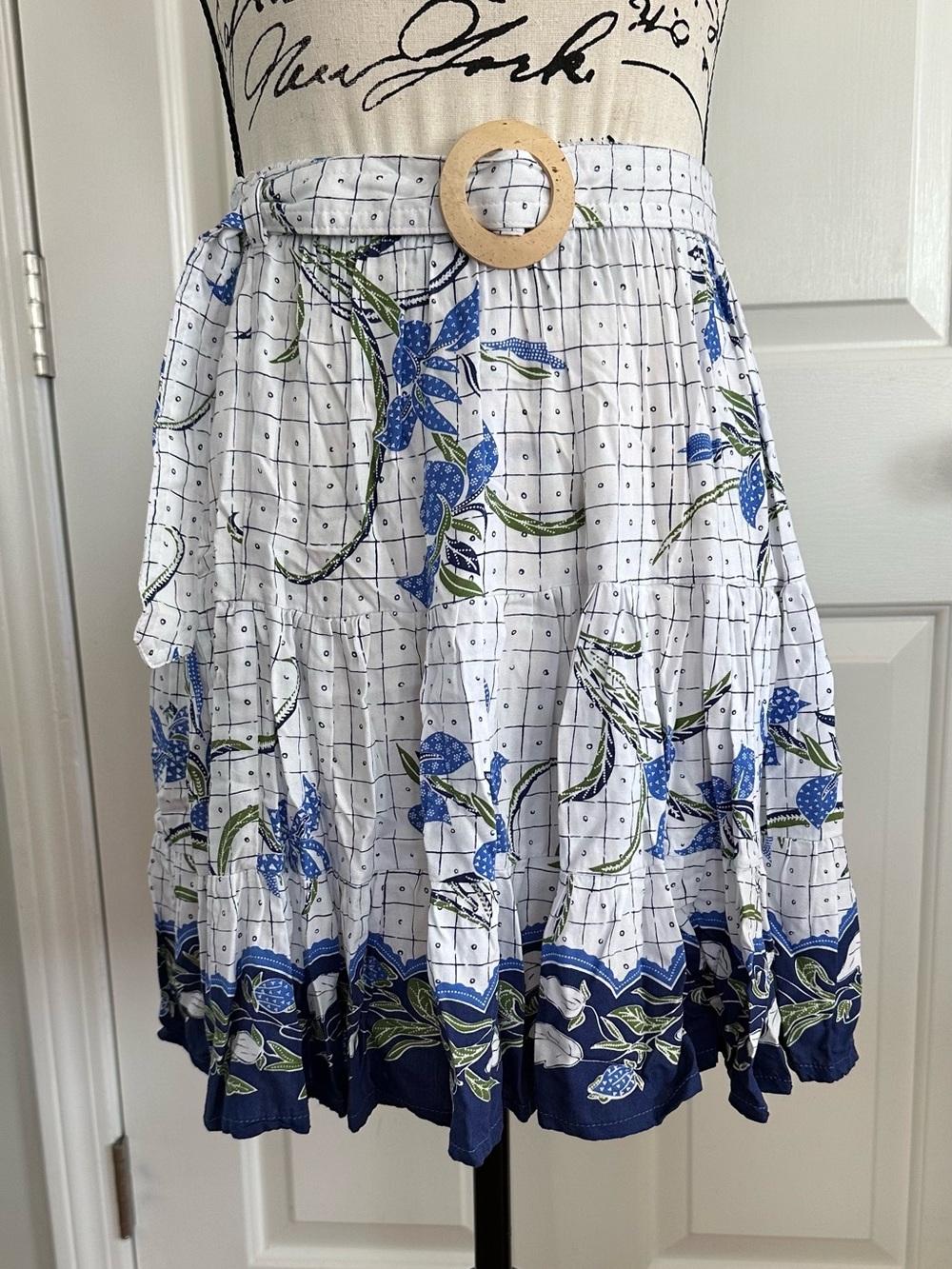 Beachgold White and Blue Summer Skirt with Cute Belt Pineapple Logo Small